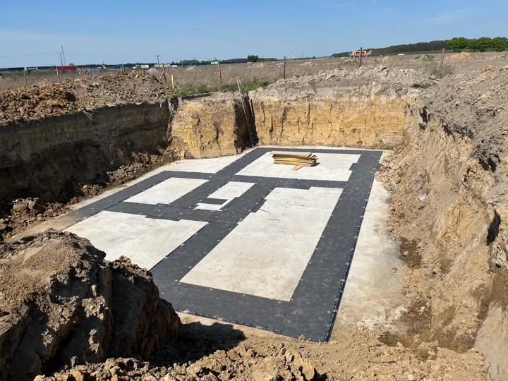Podłoże i przygotowanie fundamentów — TRONKS